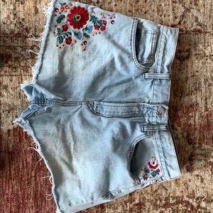 [SOLD] Madewell perfect jean short - embroidered